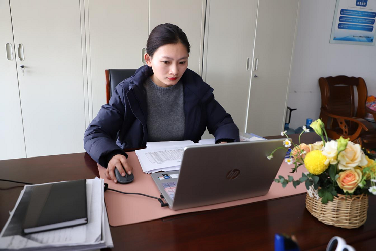 女工20.png 女工20.png